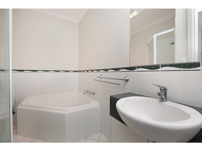 15 The Strand, Mawson Lakes SA 5095