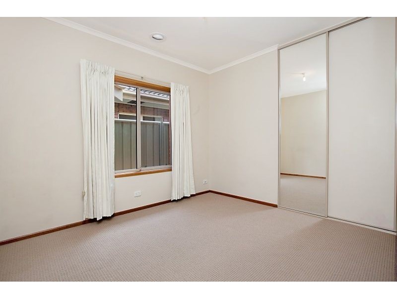 11 Mallard Crescent, Mawson Lakes SA 5095