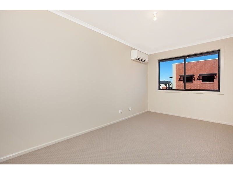 2/20 Macmillan Drive, Mawson Lakes SA 5095
