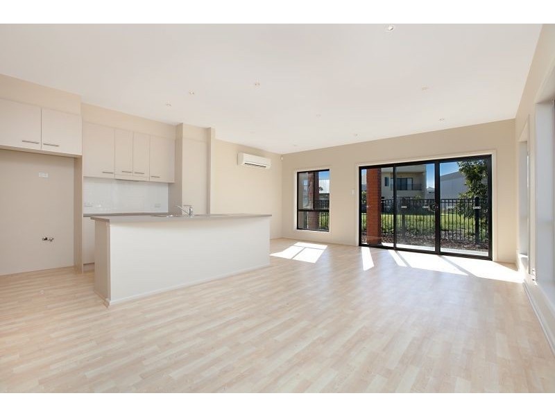 2/20 Macmillan Drive, Mawson Lakes SA 5095