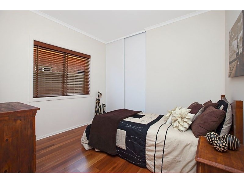 10 Brimpton Avenue, Mawson Lakes SA 5095