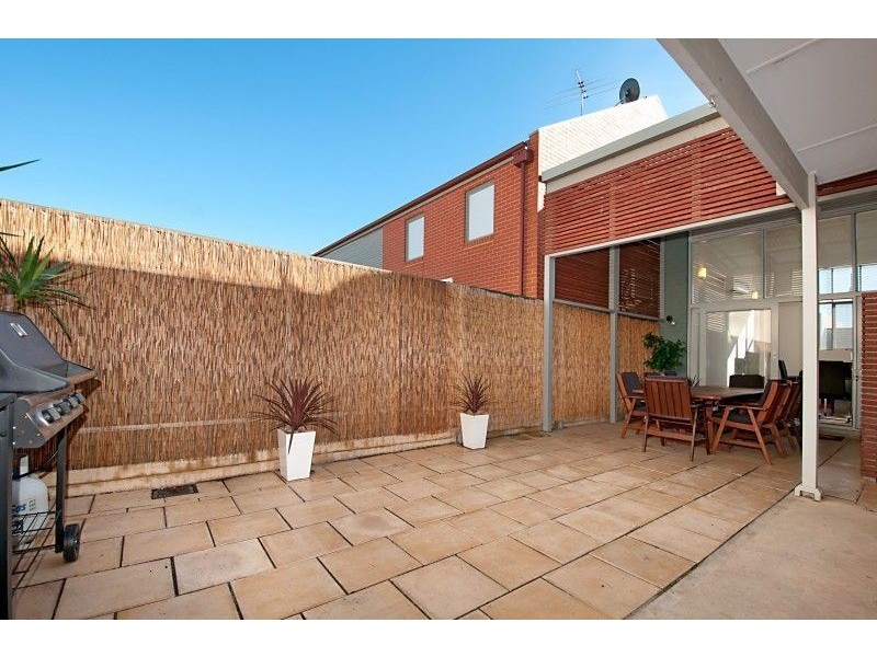 2 Chapel Lane, Mawson Lakes SA 5095