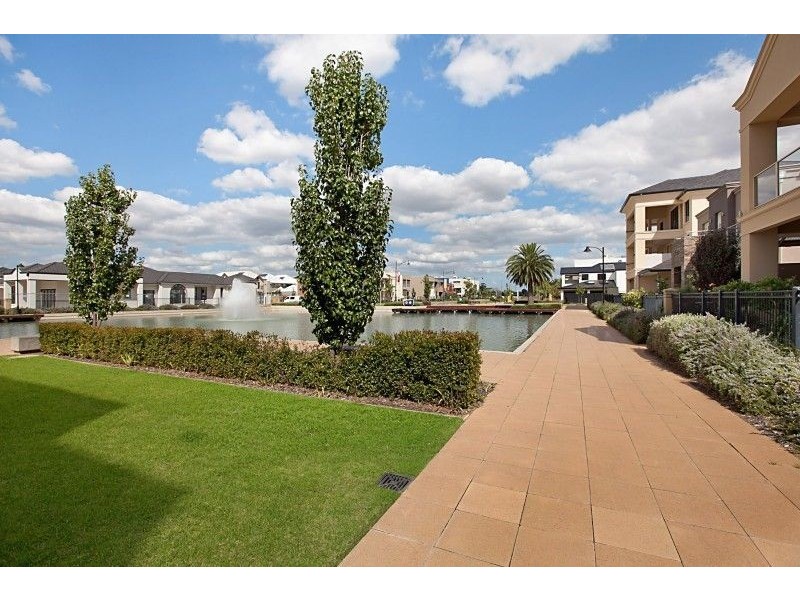 37 Nelson Crescent, Mawson Lakes SA 5095