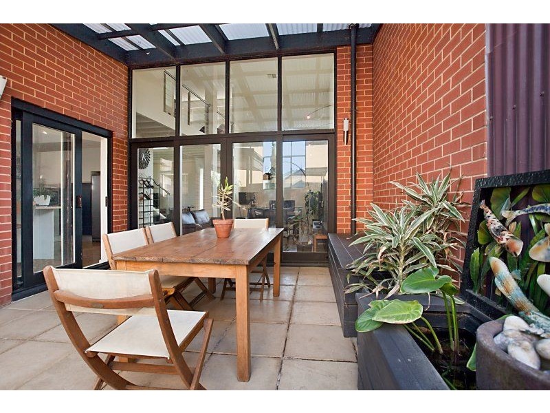 1 Portsmouth Lane, Mawson Lakes SA 5095