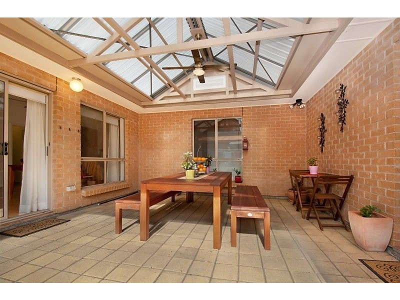 24 Swan Circuit, Mawson Lakes SA 5095