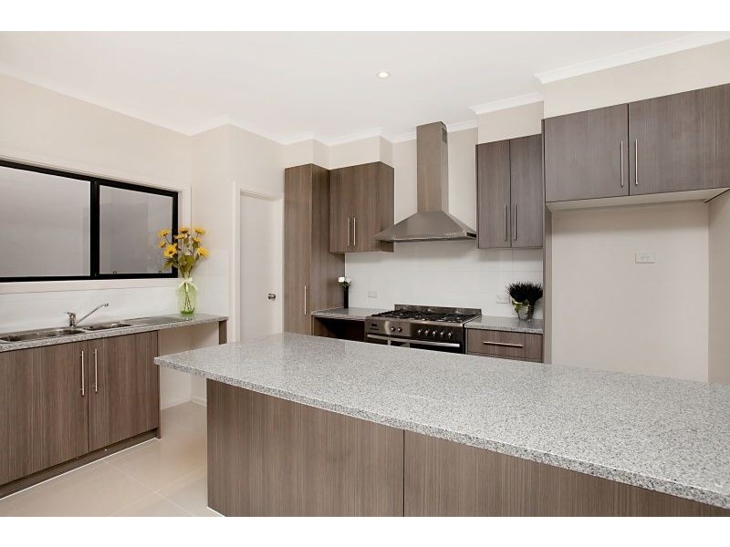 16 Victoria Parade, Mawson Lakes SA 5095