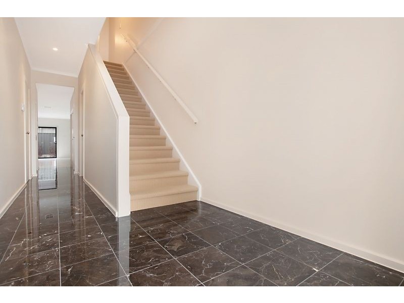 16 Victoria Parade, Mawson Lakes SA 5095