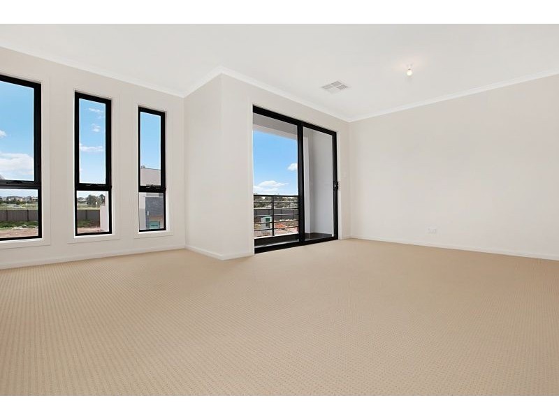 16 Victoria Parade, Mawson Lakes SA 5095