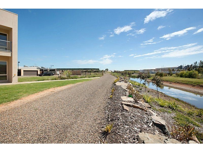 7 Dixon Lane, Mawson Lakes SA 5095