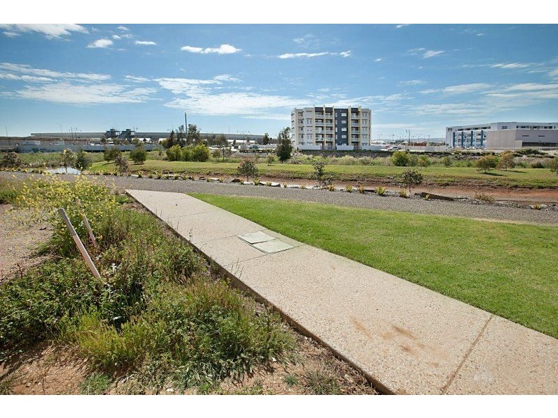 7 Dixon Lane, Mawson Lakes SA 5095