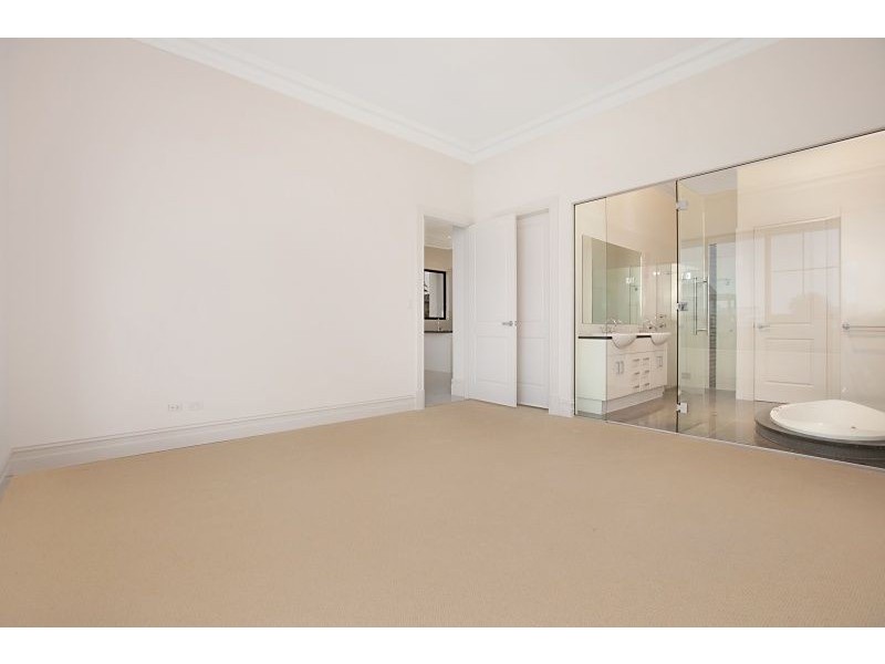 8 Isla Circuit, Mawson Lakes SA 5095