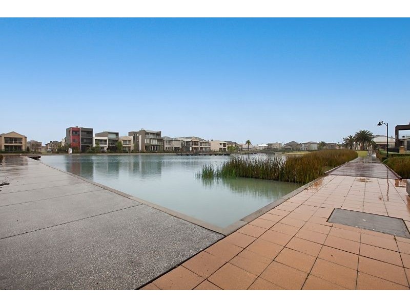 8 Isla Circuit, Mawson Lakes SA 5095