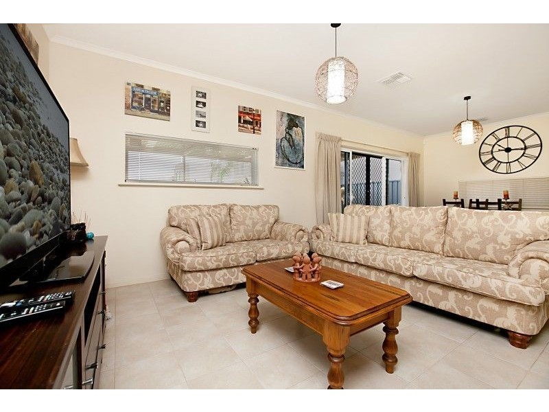 26 Harvey Circuit, Mawson Lakes SA 5095