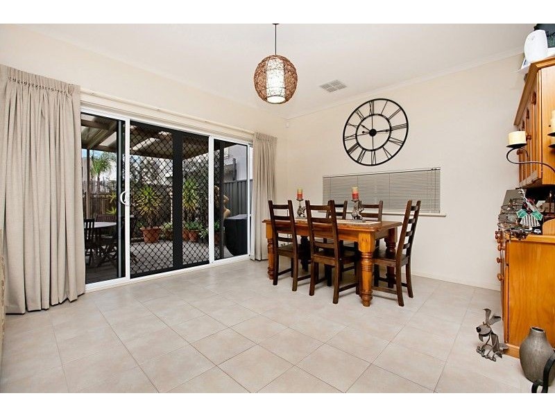 26 Harvey Circuit, Mawson Lakes SA 5095