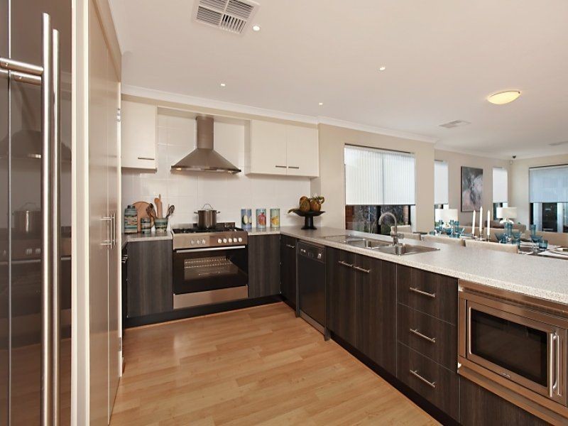 8 Bradford Avenue, Salisbury Heights SA 5109