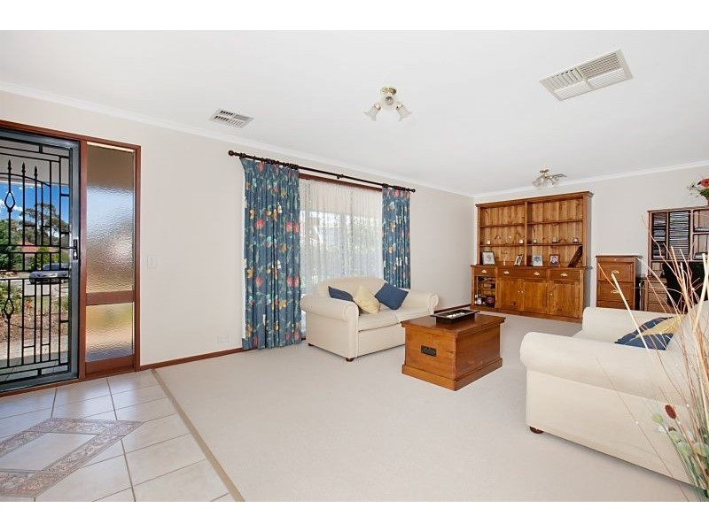 3 Hobart Court, Salisbury Heights SA 5109