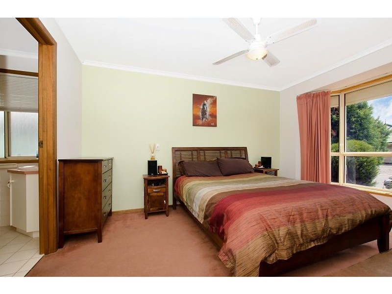22 Holmeswood Court, Para Hills West SA 5096
