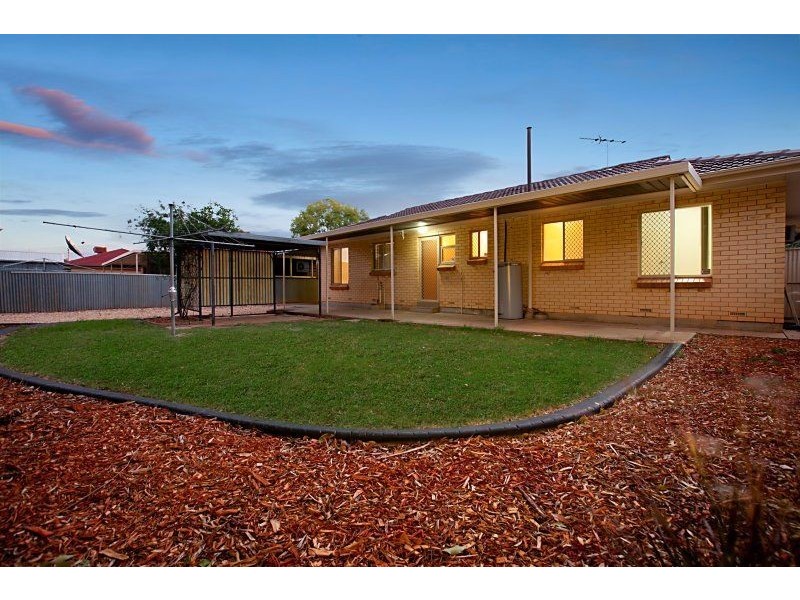 26 Kerry Street, Salisbury Downs SA 5108