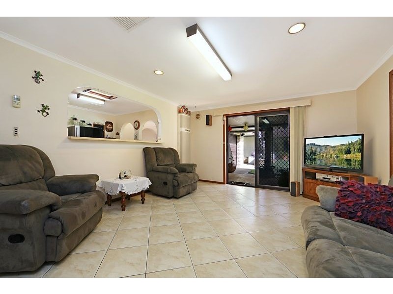 33 Cockatoo Street, Modbury Heights SA 5092