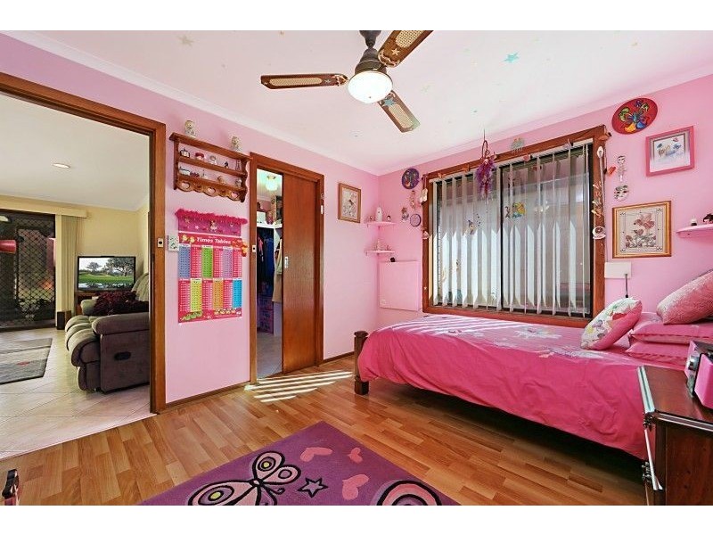 33 Cockatoo Street, Modbury Heights SA 5092