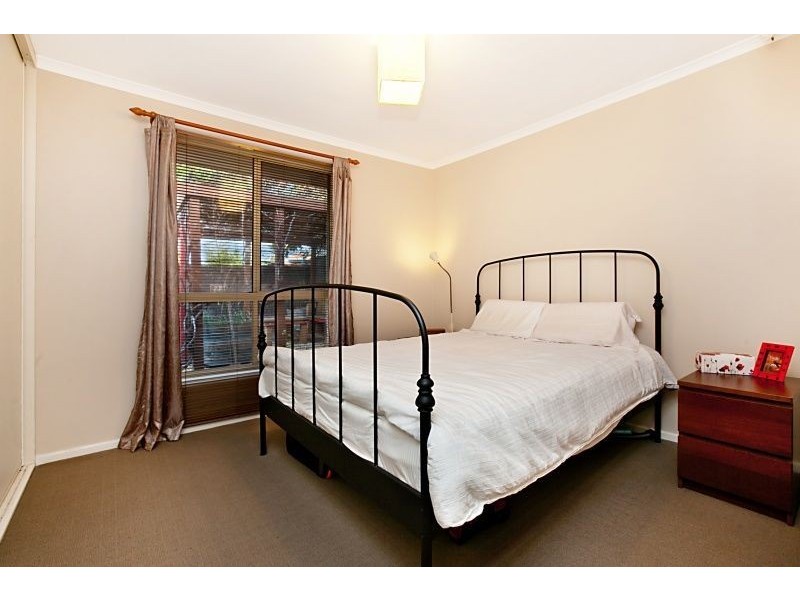15 Blyth Street, Clearview SA 5085