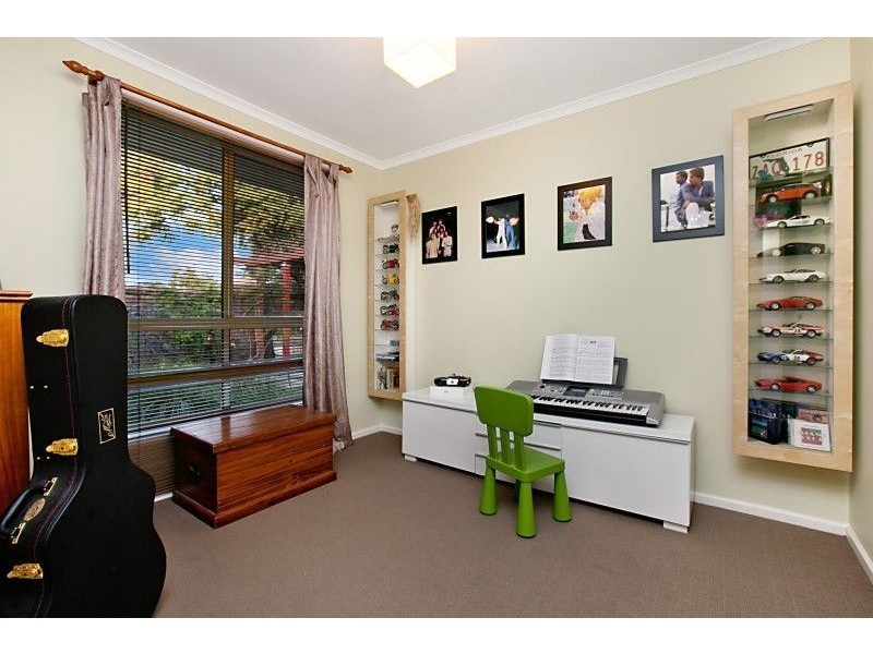 15 Blyth Street, Clearview SA 5085