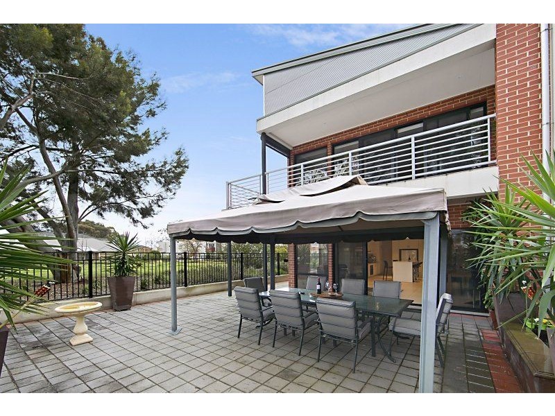 62 Grasswren Way, Mawson Lakes SA 5095