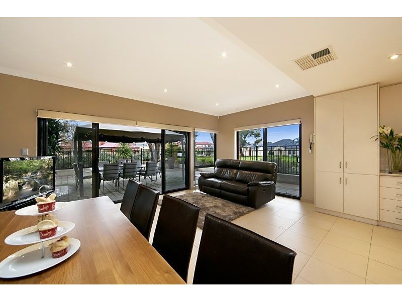 62 Grasswren Way, Mawson Lakes SA 5095