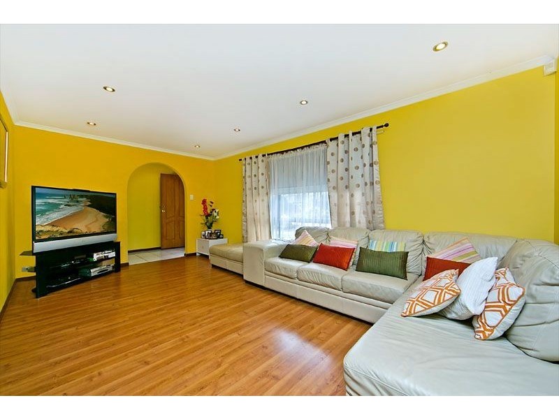 10 Mike Place, Salisbury Downs SA 5108