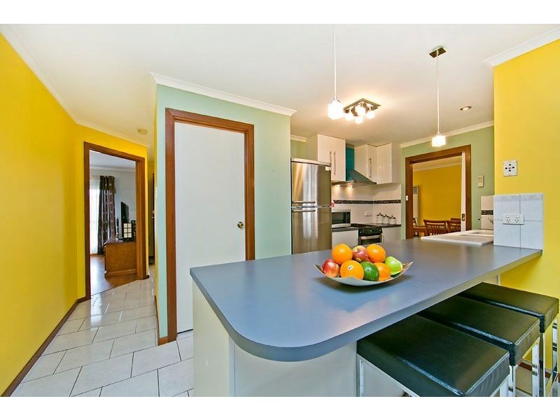 10 Mike Place, Salisbury Downs SA 5108