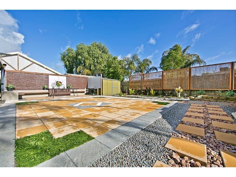 10 Mike Place, Salisbury Downs SA 5108