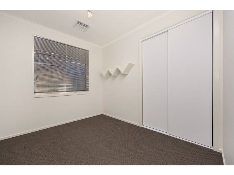 109 Shoalhaven Circuit, Mawson Lakes SA 5095