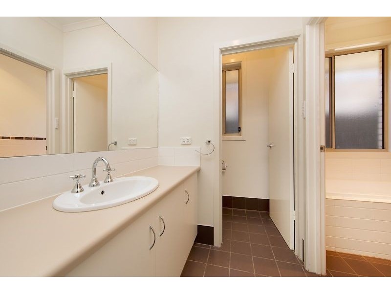 109 Shoalhaven Circuit, Mawson Lakes SA 5095