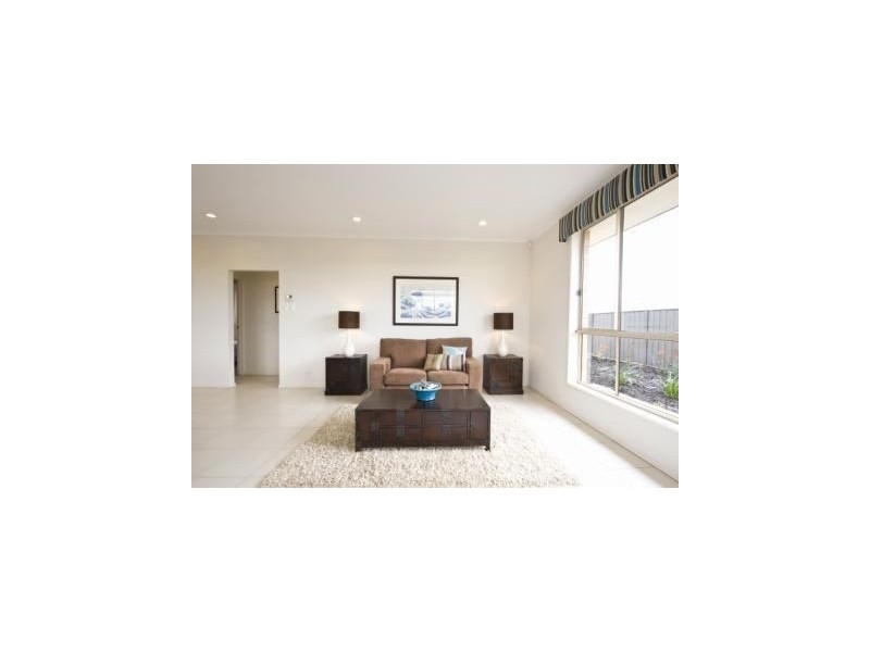 7 Jindabyne Street, Andrews Farm SA 5114