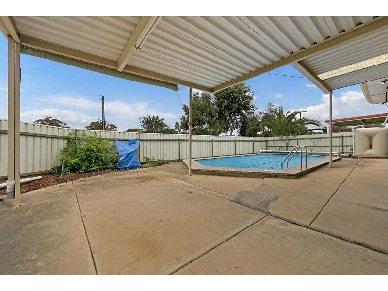 85 Northcote Drive, Para Hills West SA 5096