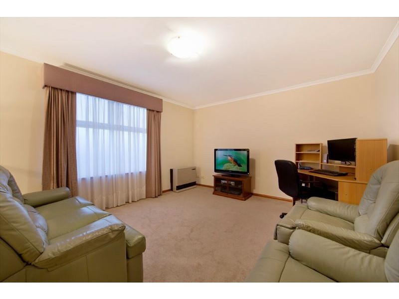 17 Everglade Street, Mawson Lakes SA 5095
