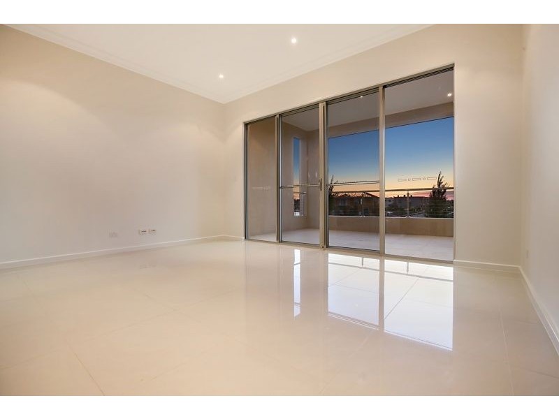 14 Marcella Lane, Mawson Lakes SA 5095