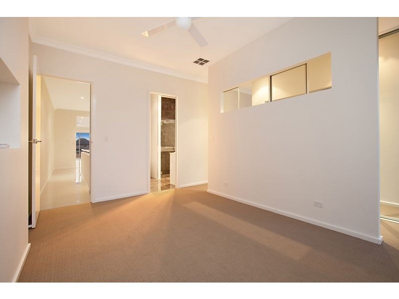 14 Marcella Lane, Mawson Lakes SA 5095