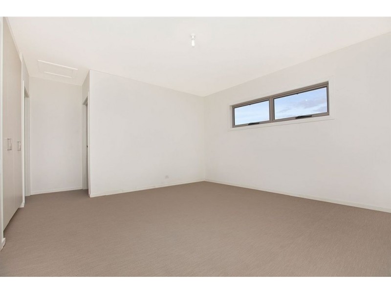 49 Hindmarsh Circuit, Mawson Lakes SA 5095