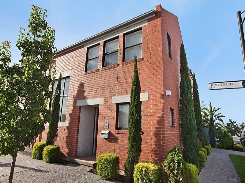 1 Portsmouth Lane, Mawson Lakes SA 5095