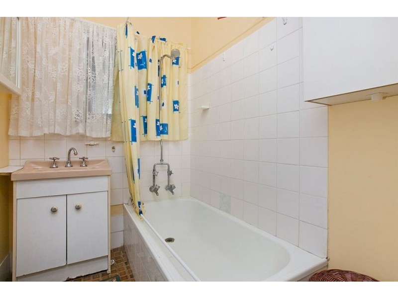 11 Hawkesbury Avenue, Kilburn SA 5084