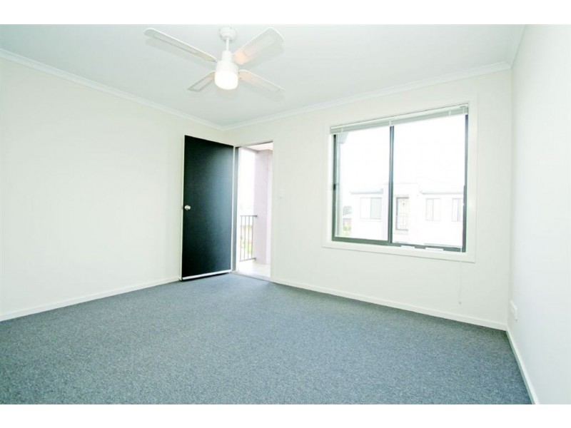 5 Hamra Drive, Smithfield SA 5114