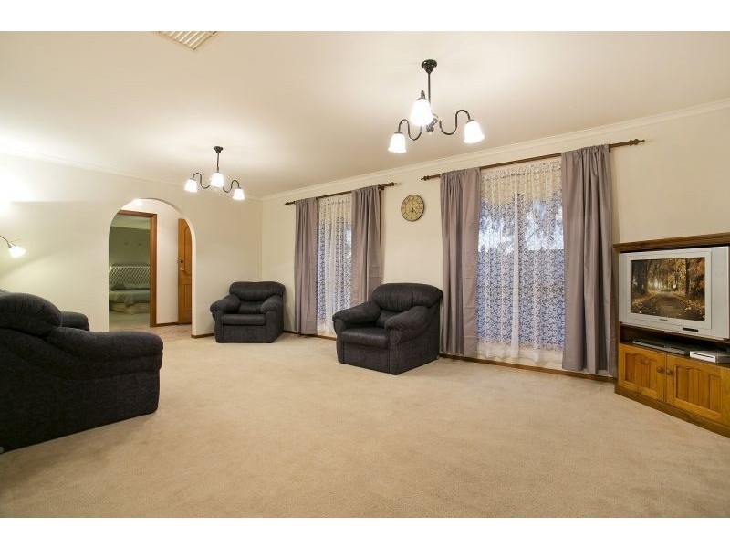 9 Dale Drive, Paralowie SA 5108