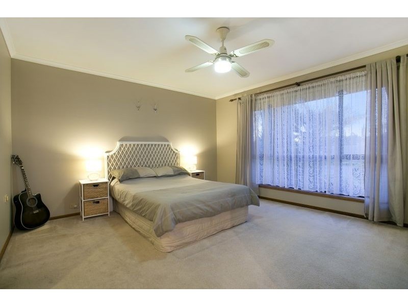 9 Dale Drive, Paralowie SA 5108