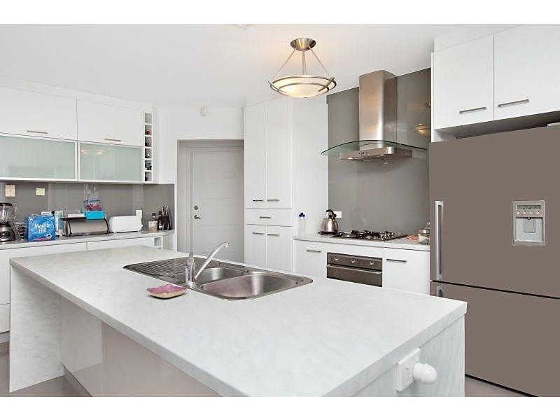 33 Shoalhaven Circuit, Mawson Lakes SA 5095