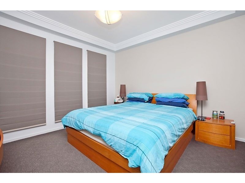 33 Shoalhaven Circuit, Mawson Lakes SA 5095