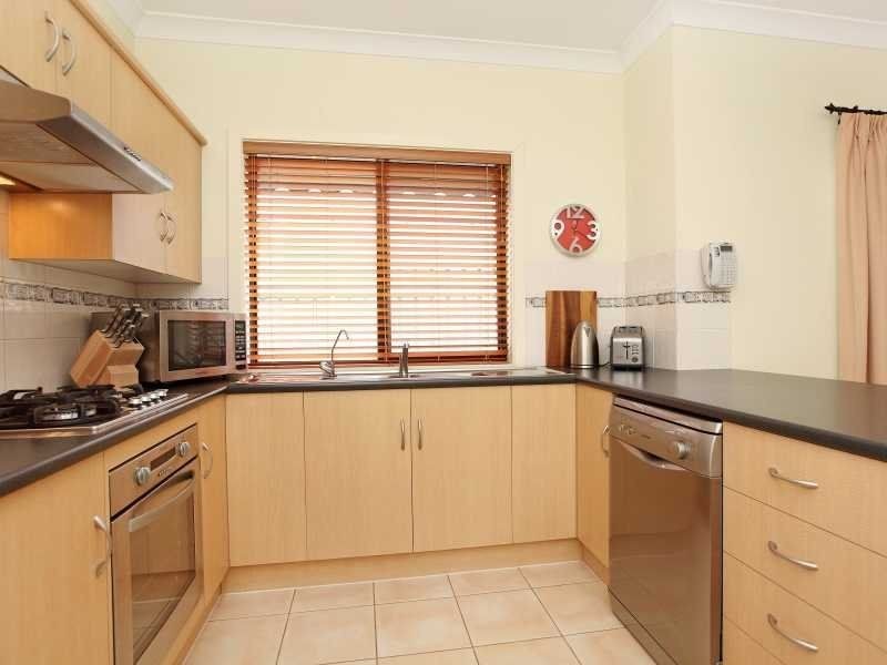 8 Mallard Crescent, Mawson Lakes SA 5095