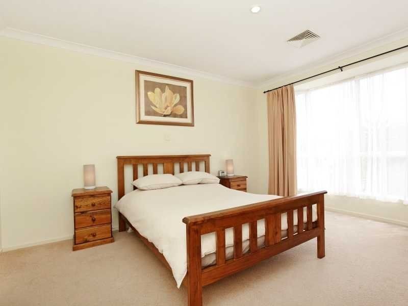 8 Mallard Crescent, Mawson Lakes SA 5095