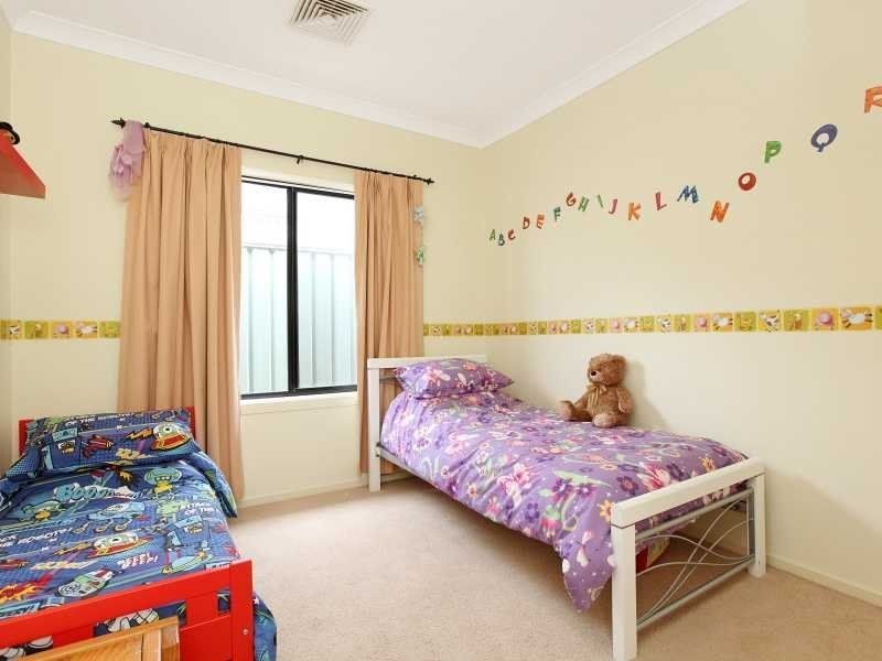 8 Mallard Crescent, Mawson Lakes SA 5095