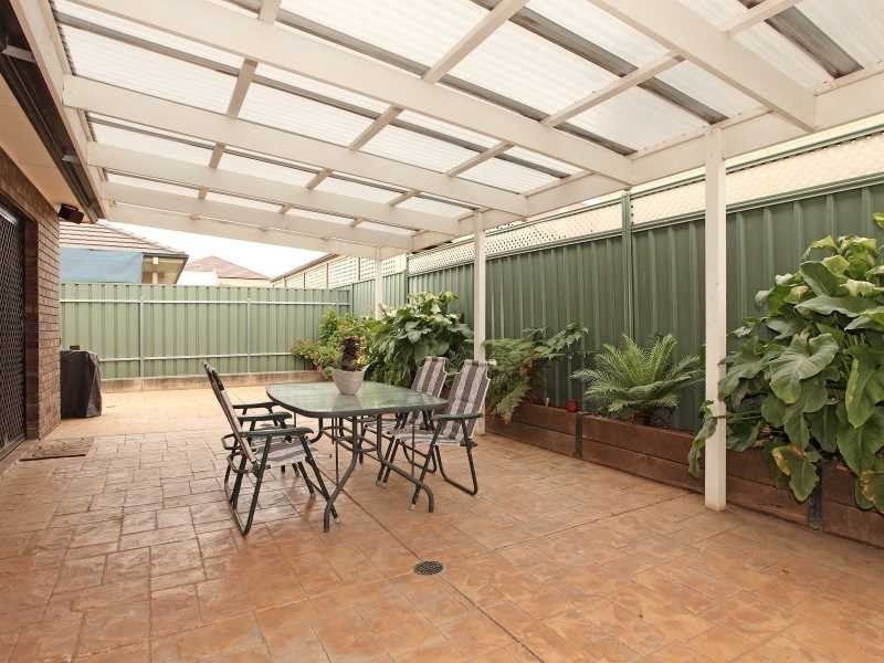 8 Mallard Crescent, Mawson Lakes SA 5095